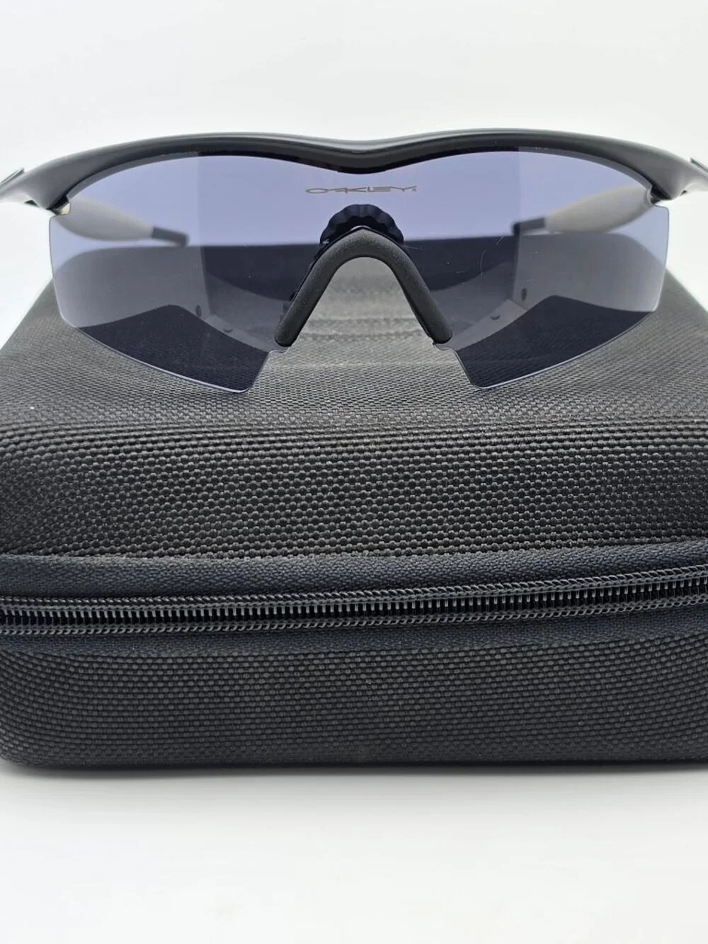 Oakley 06-976 Pro M Frame Black Frame Grey Strike Lens Sunglasses w/ Case